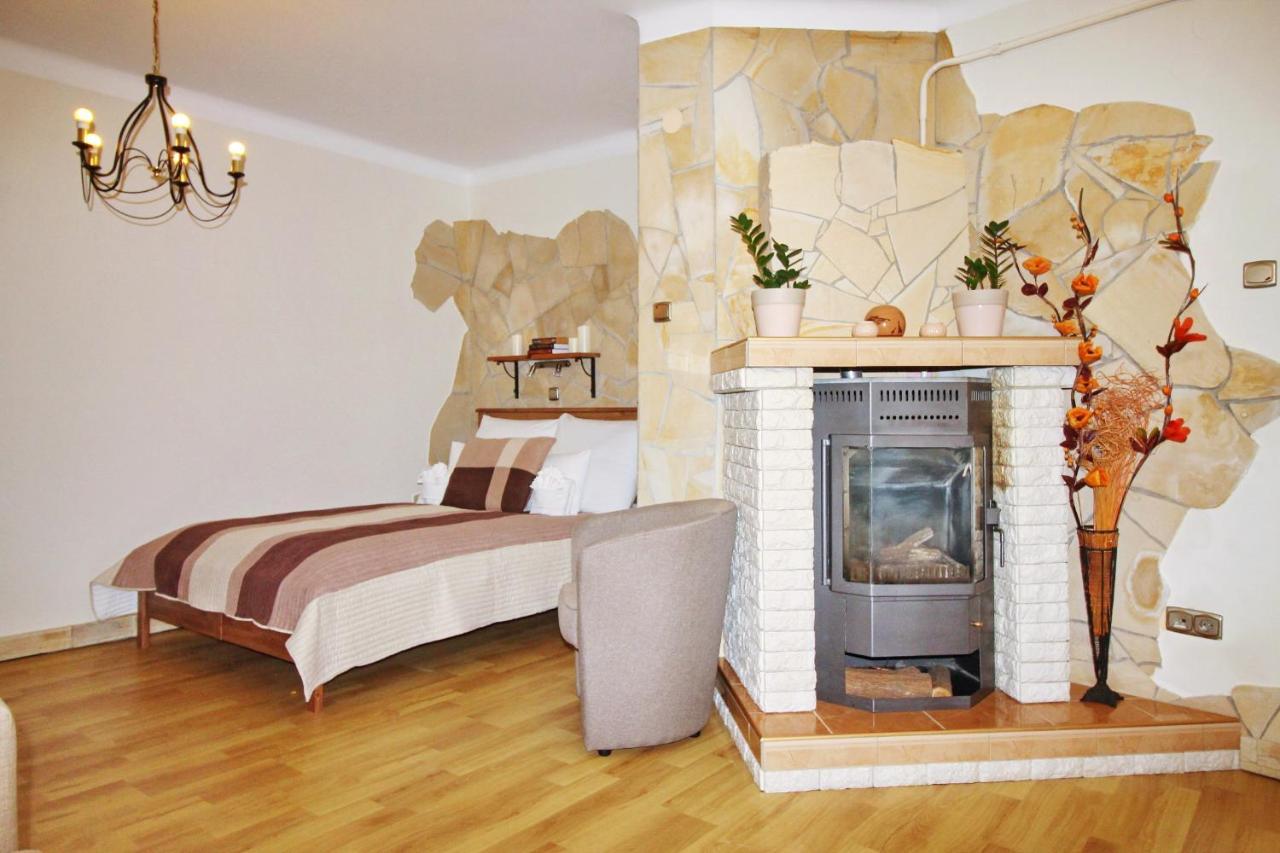 Cosy Castle Apartment Budapest Exteriör bild
