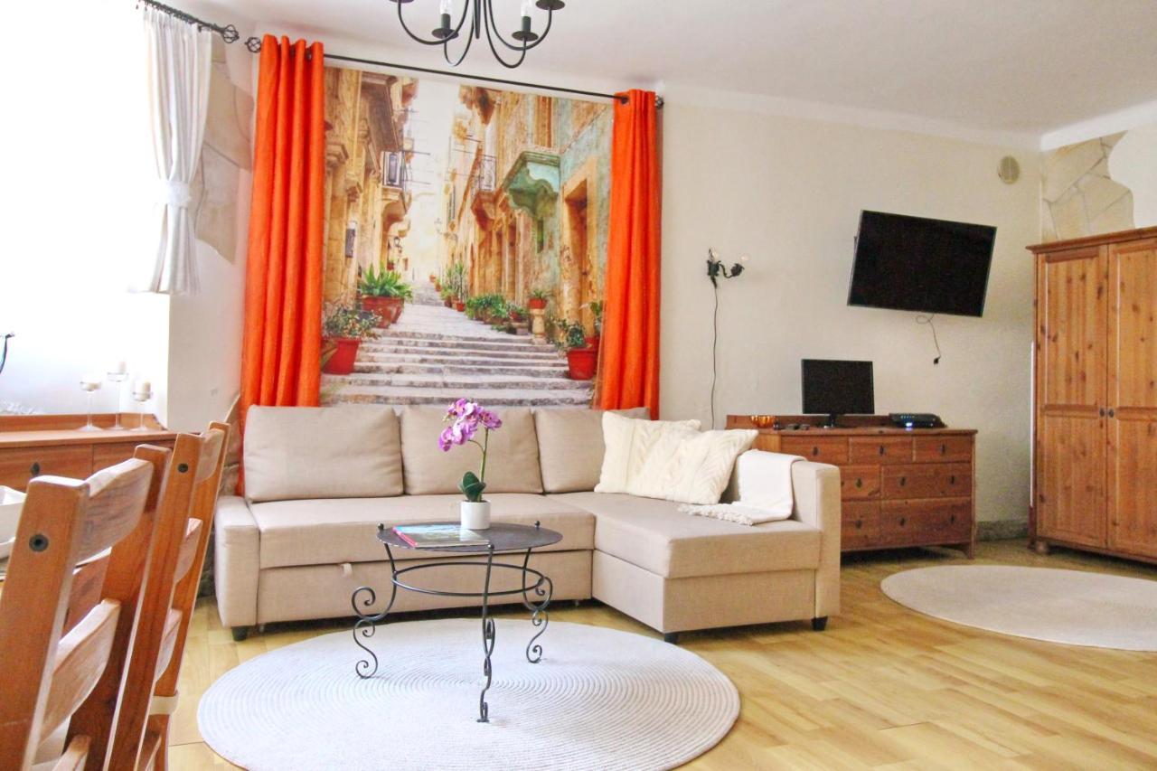 Cosy Castle Apartment Budapest Exteriör bild