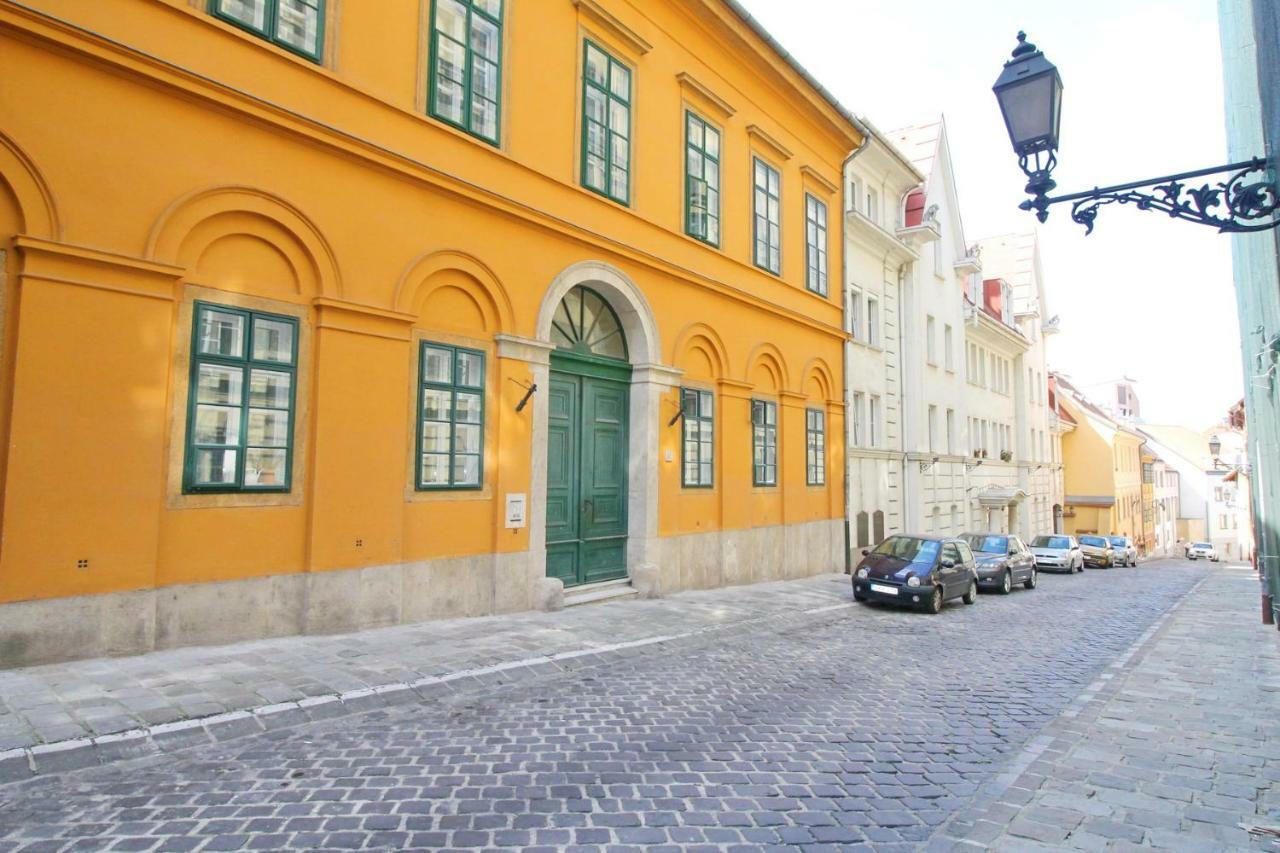 Cosy Castle Apartment Budapest Exteriör bild